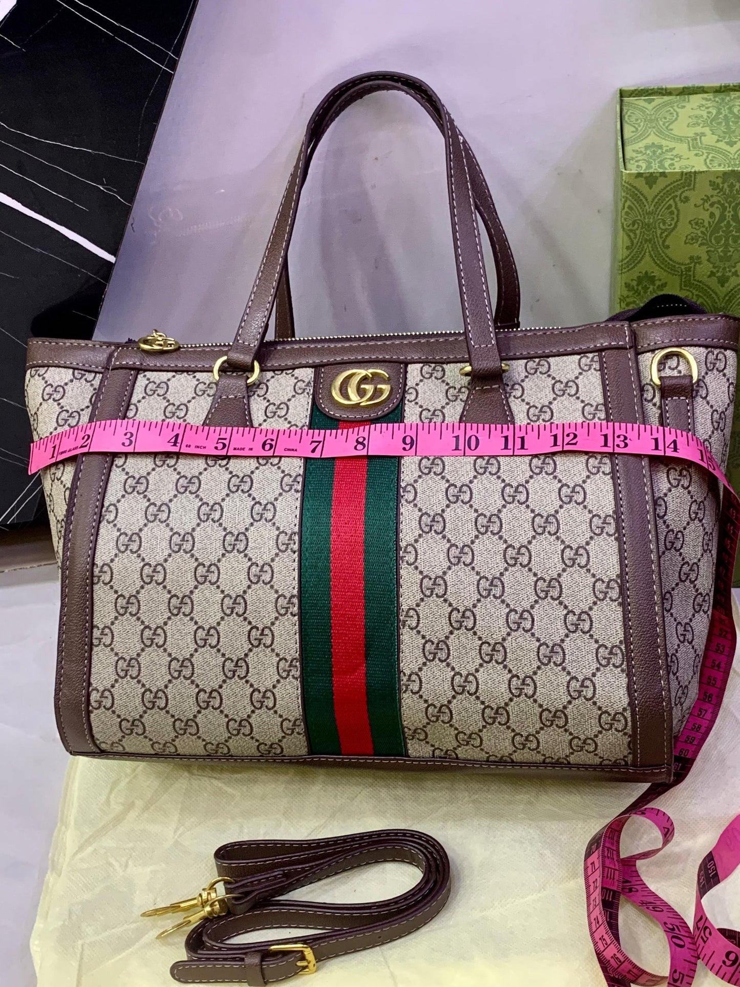 GUCCI signature lather bag